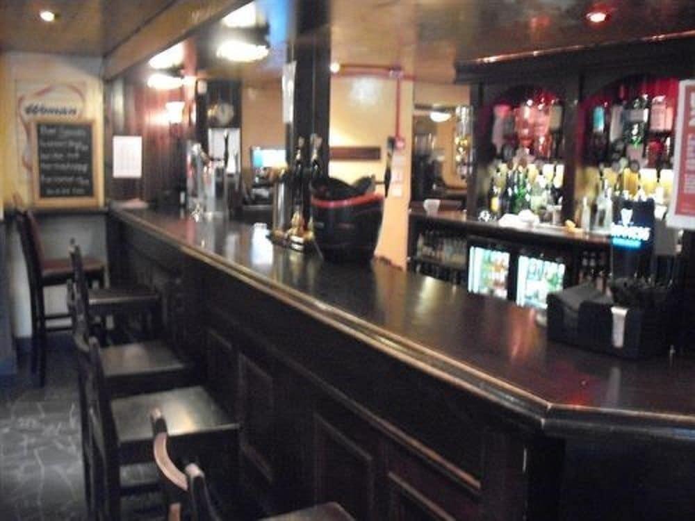 The Bridge Inn Tillicoultry ภายนอก รูปภาพ