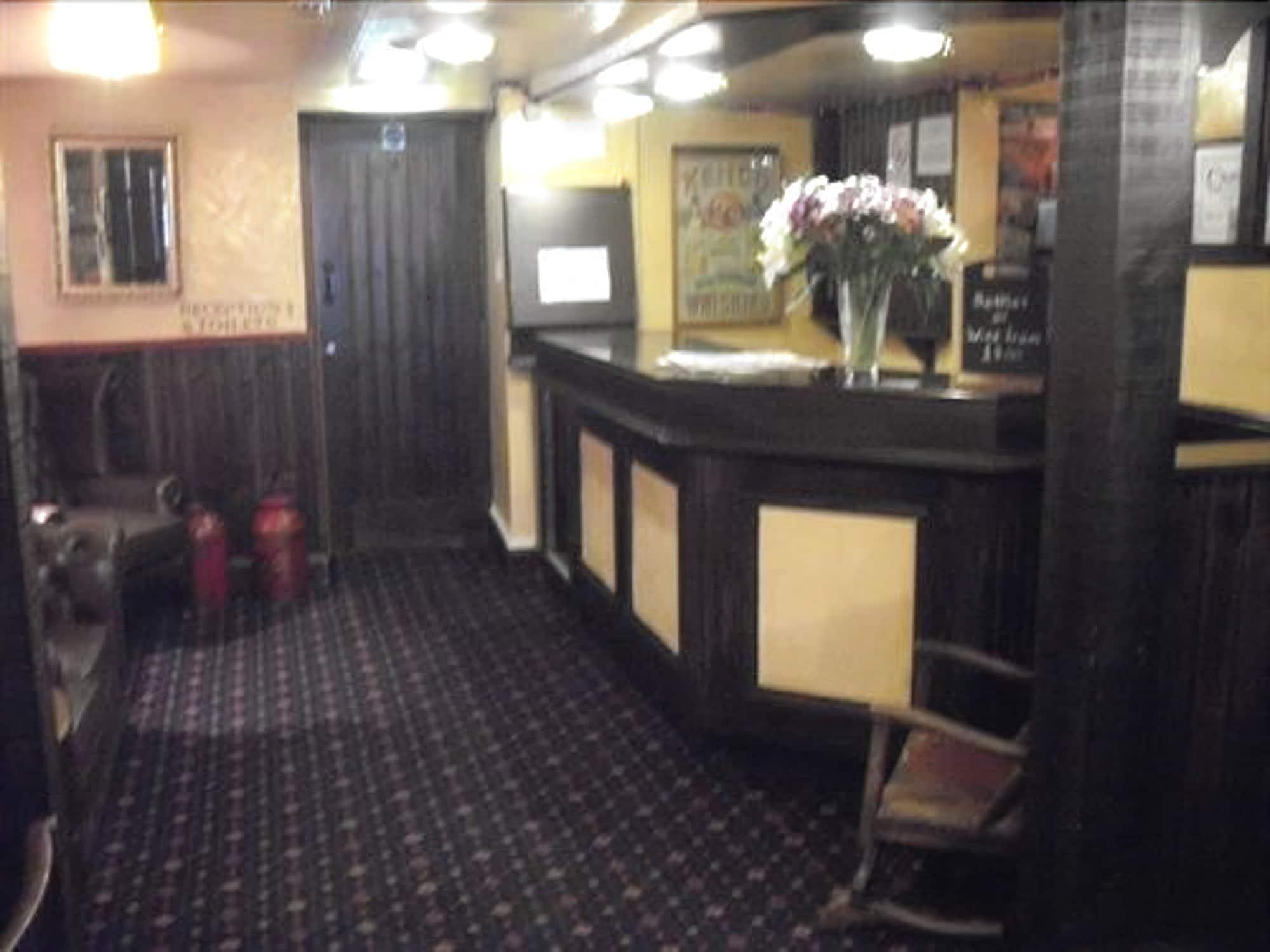 The Bridge Inn Tillicoultry ภายนอก รูปภาพ