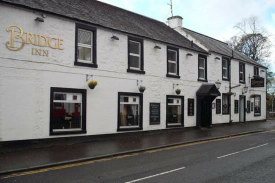 The Bridge Inn Tillicoultry ภายนอก รูปภาพ